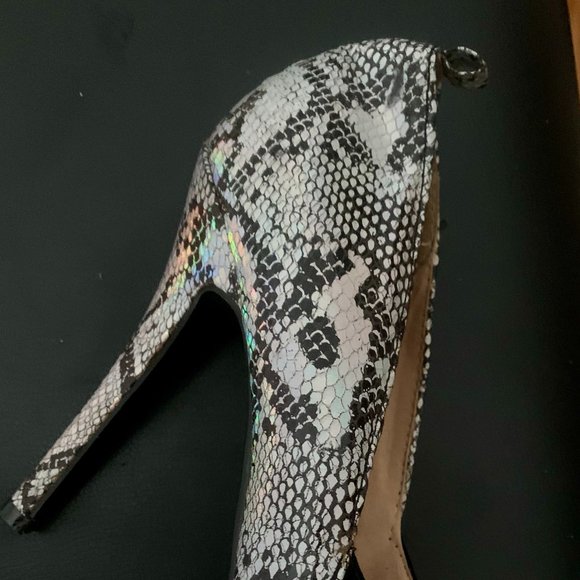 shoes - Picture 5 of 7